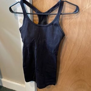 lululemon size 4
